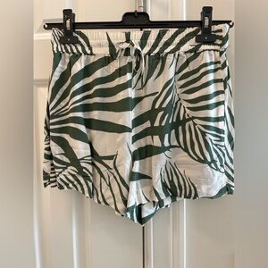 NWOT-AYR The Staycation Short- Size M
